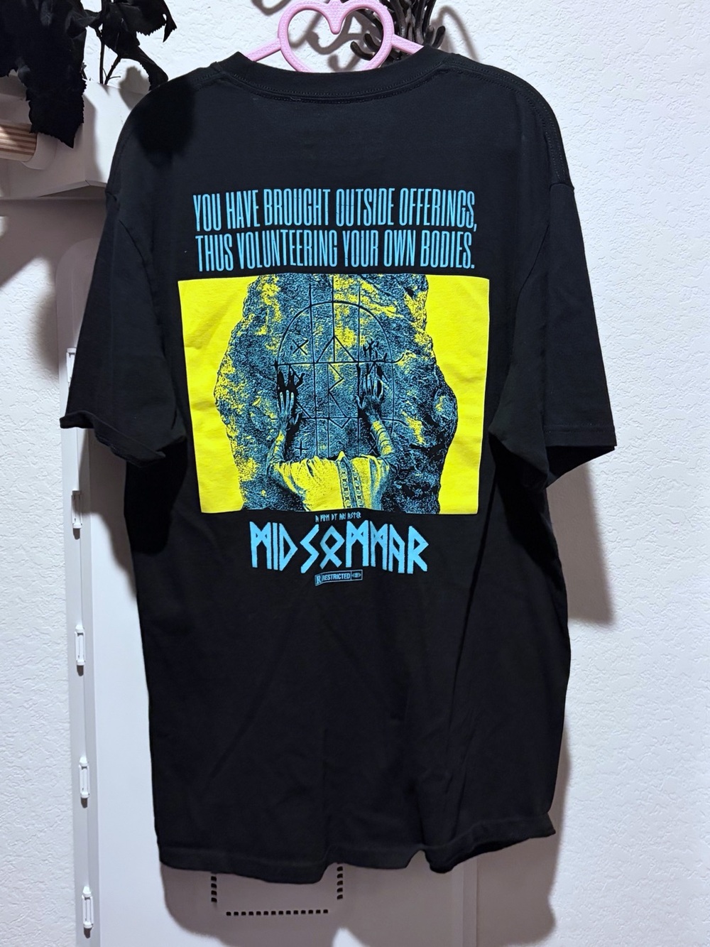 A24 Midsommar black Horror t-shirt Halftone Horror- Size L - Picture 3 of 4